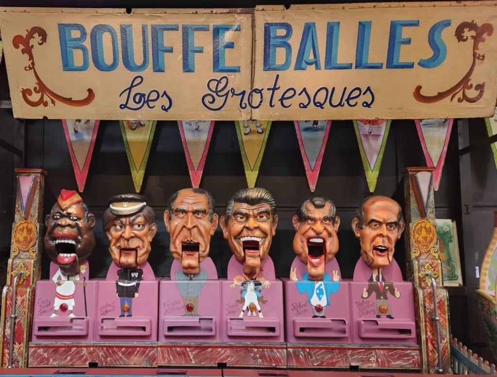 musee fete foraine tetes poliques à abattre 7