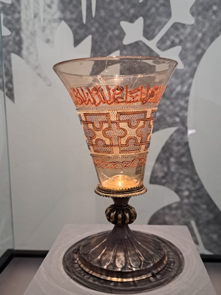 Verre-dit-de-Charlemagne-1200-1300