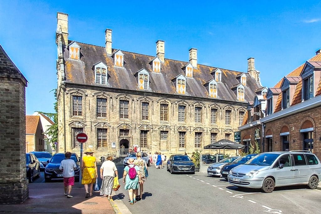 1 Bergues musée du mont de piété PD