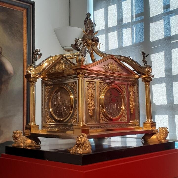 3 bergues Musée Châsse de Saint-Winoc AC