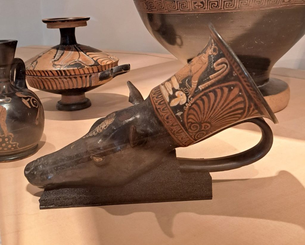 Rhyton apulien (Les Pouilles Italie)